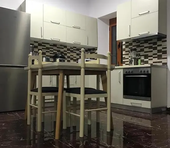 Hostel Ardjon House *