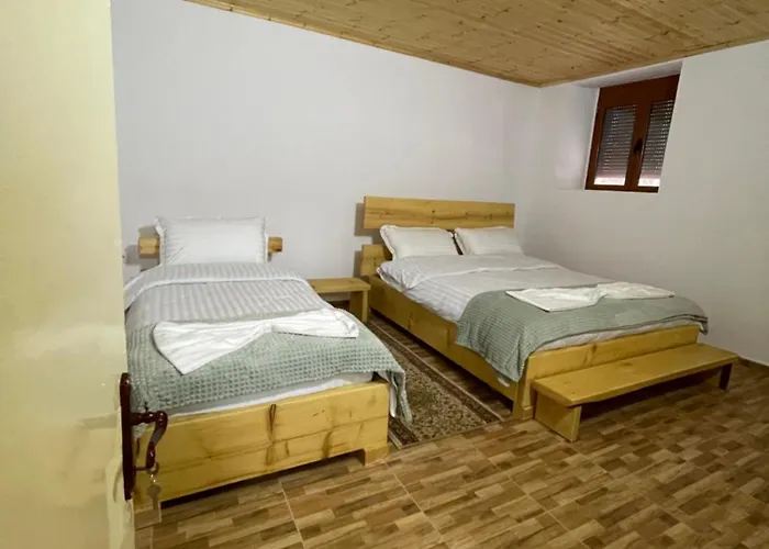 Hostel Ardjon House
